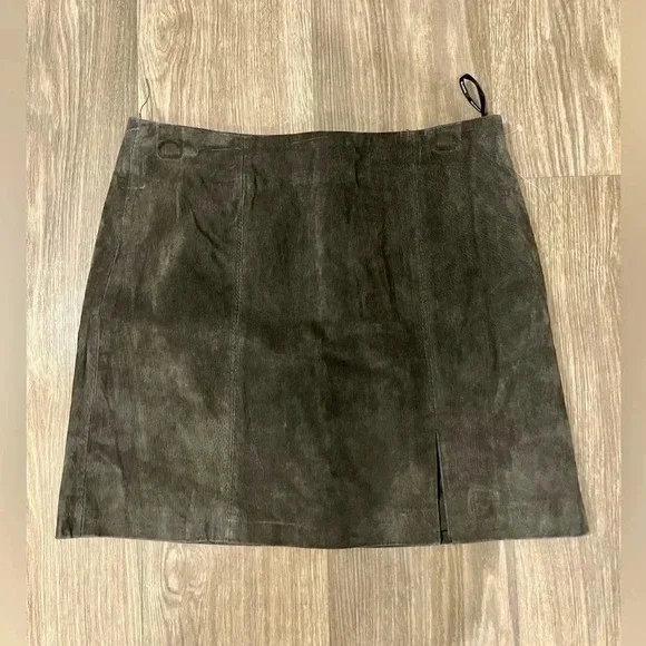 BlankNYC - Nordstrom Suede Gray Skirt in size 28 - Picture 2 of 4